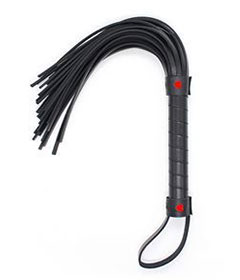 BWHI04RED Heart Flogger